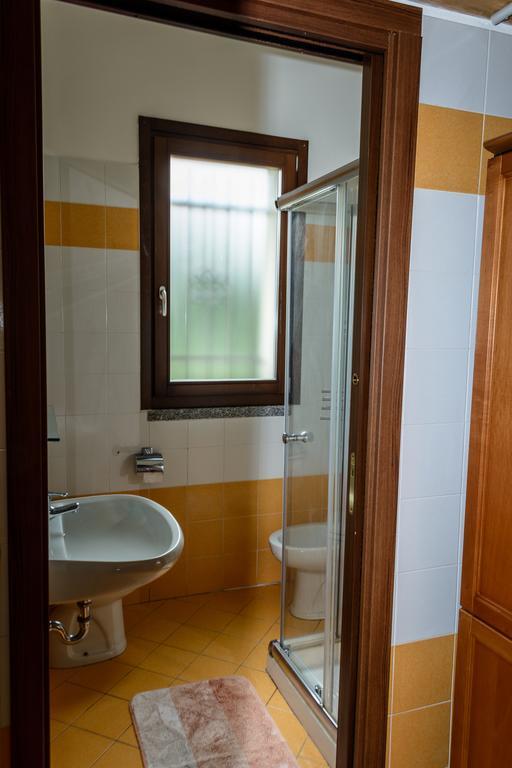 Bed And Breakfast Linate Peschiera Borromeo Δωμάτιο φωτογραφία